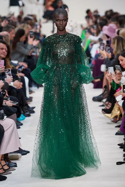Look 77